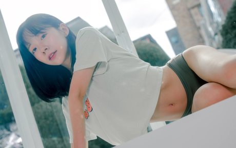 BBW パウグ オンリーファンズ セックス 画像