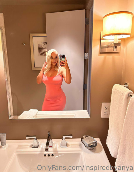 inspiredbyanya ヌードモデル 写真