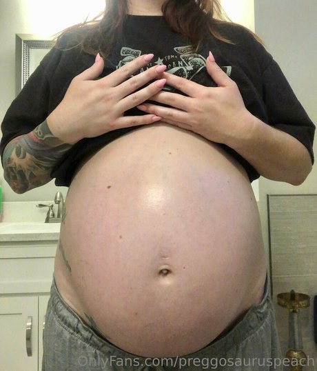 preggosauruspeach アダルトスター 写真