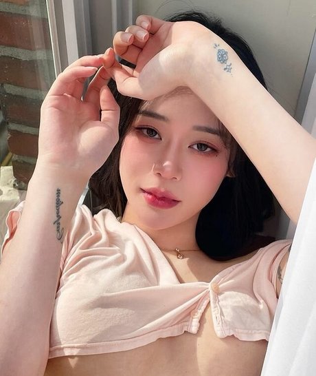 serenity__247 セクシーなスター 画像