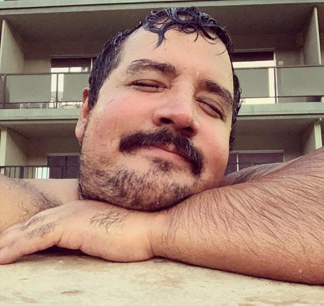 ダーティトークオンリーファンズ 無料セックス 画像