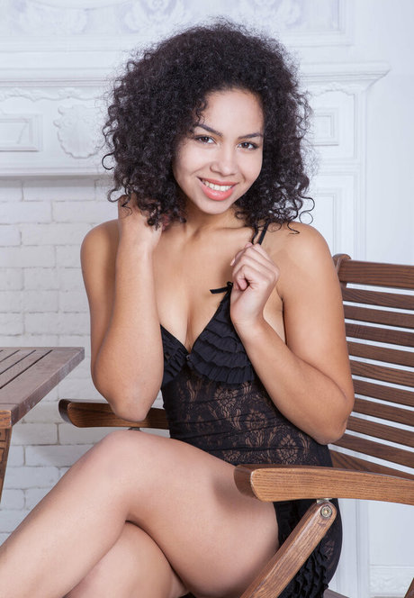 お金 オンリーファンズ 無料セックス 写真