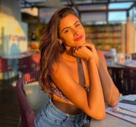 Leticia Salles 限定スター 写真