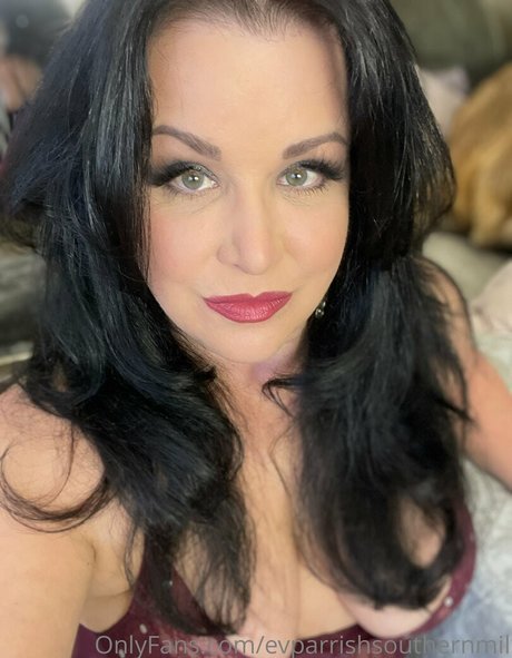 巨乳の黒人女性オンリーファンズ 無料ポルノ 写真