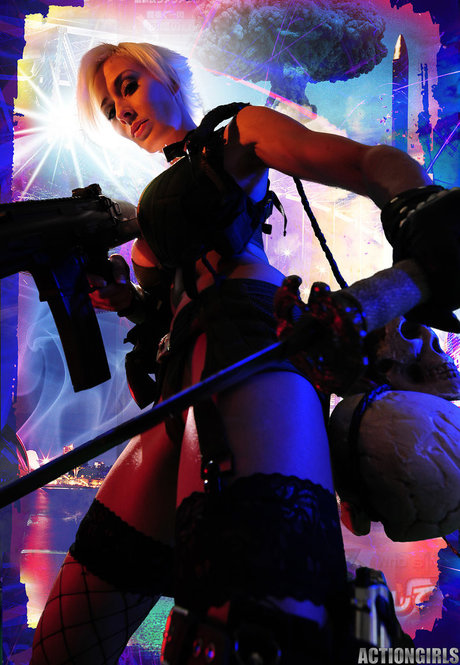 小柄な妻OnlyFans アートヌード 写真