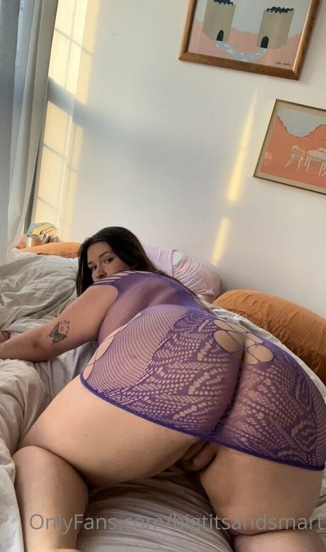 巨乳ブルネットオンリーファンズ えろ 写真