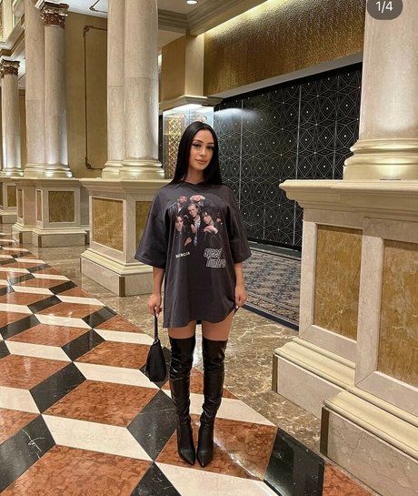 小柄な妻OnlyFans 無料裸 画像