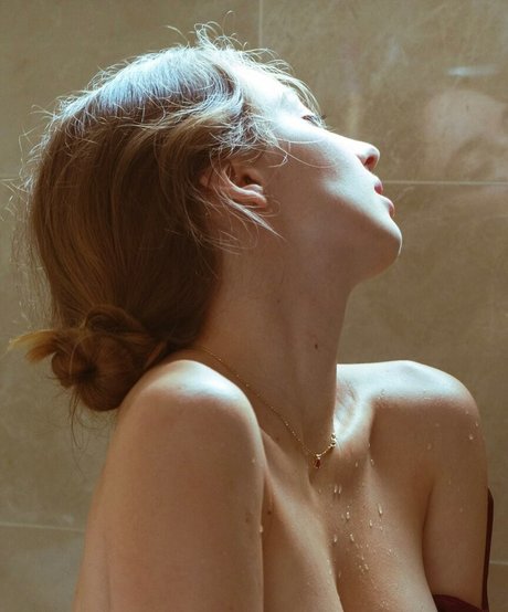 Claudia Veneza 女優 写真