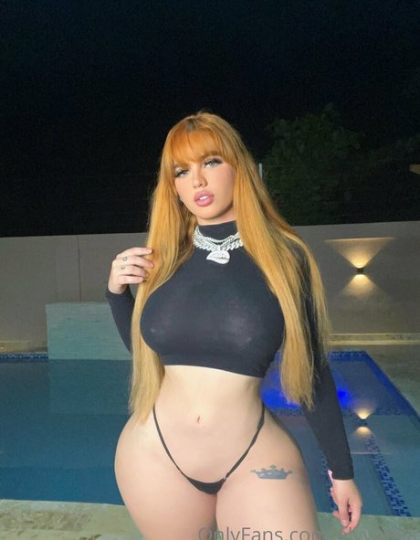 elyybella ポルノモデル アーカイブ