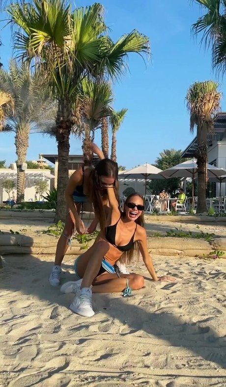 djtwins official ヌードのポルノスター 画像