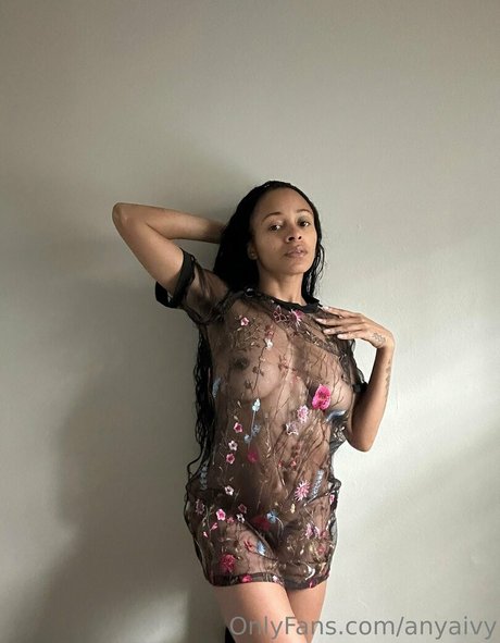 ピアス乳首オンリーファンズ 裸 アーカイブ