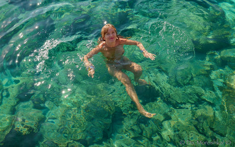 ラテン系ティーンオンリーファンズ 無料エロ 写真