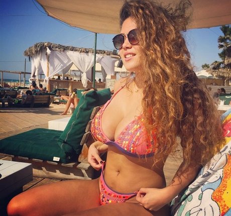 クーガーオンリーファンズ ポルノ 写真