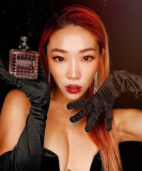 甘いおまんこオンリーファンズ アート裸 写真