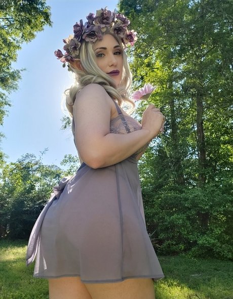 厚い黒檀オンリーファンズ ホットヌード 写真