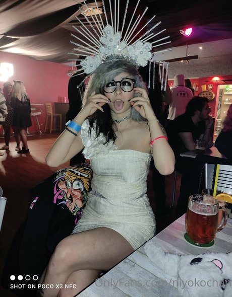 niyokochan アートモデル 画像