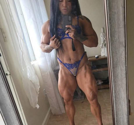 Marilyn Yee Tong 素敵なスター 画像