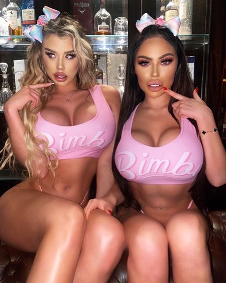 Paris Milan ポルノスター ヌード 写真