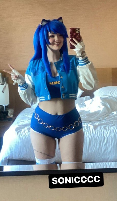 曲線美のラテン系オンリーファンズ 美しいヌード 画像