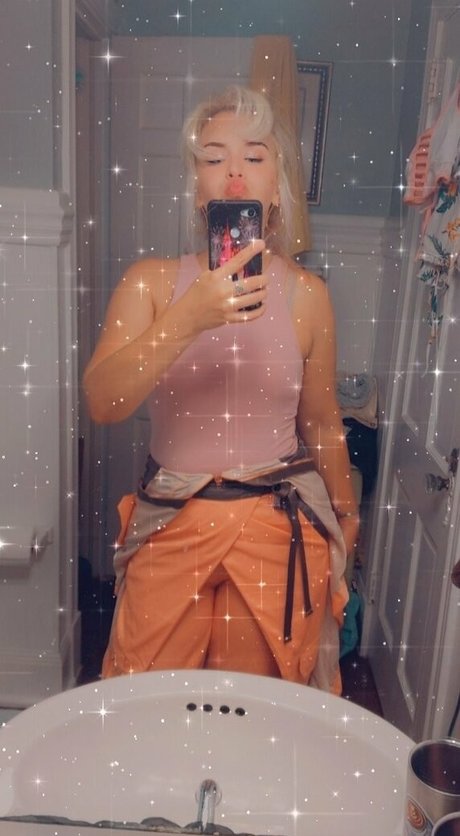 The Sarah Gracie 裸のポルノスター 画像