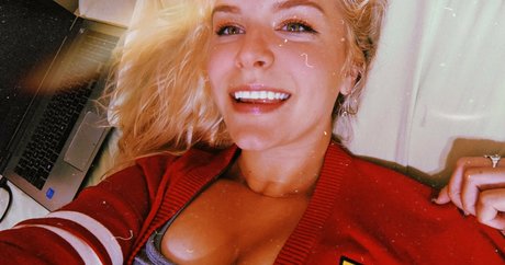 The Sarah Gracie ヌード女優 写真