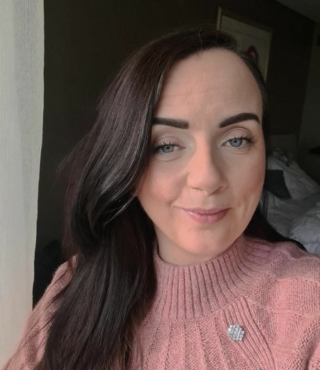 ブッシュ・オンリーファンズ 裸 ギャラリー