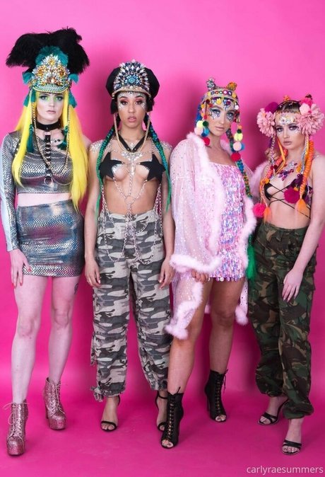 carlyraesummers 最高のスター アーカイブ