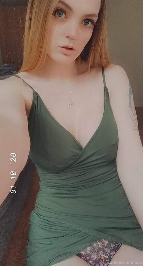 carlyraesummers ホット女優 ギャラリー