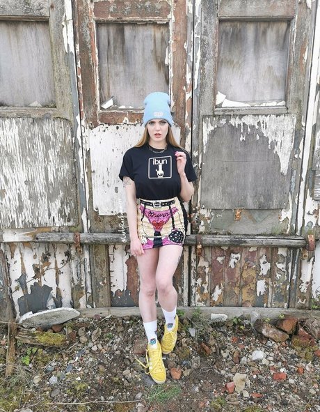 carlyraesummers 無料スター 写真