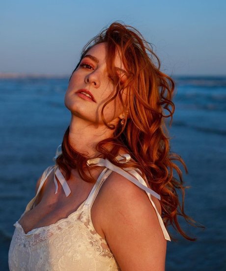 Dakota Blue Richards ポルノスター 美しい ギャラリー