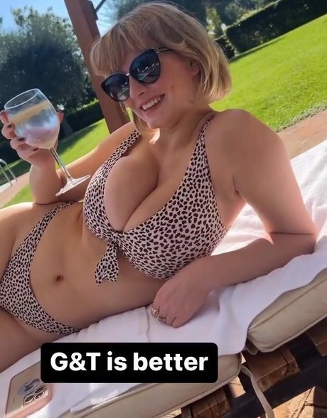 Dakota Blue Richards エロティックなスター ギャラリー