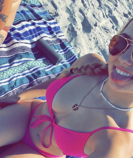 大学生カップルのオンリーファンズ 無料セクシー 画像