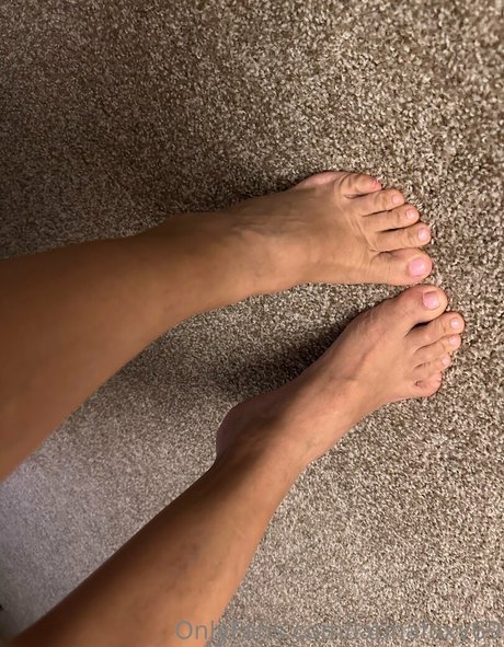 熟女のおまんこオンリーファンズ セクシーヌード 写真