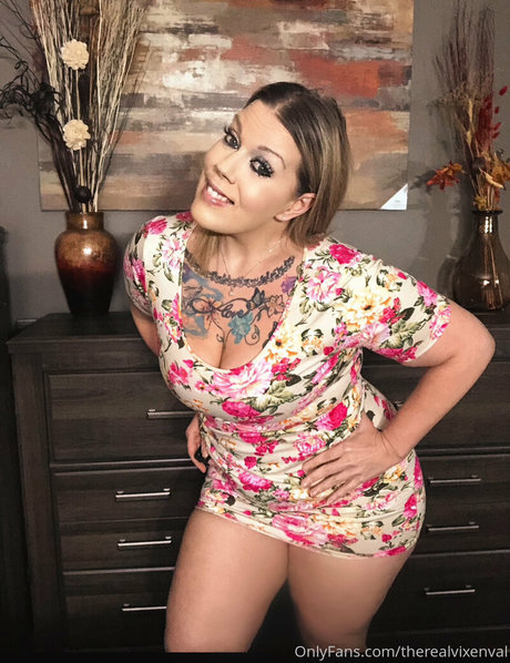 therealvixenval ポルノスター 無料 写真