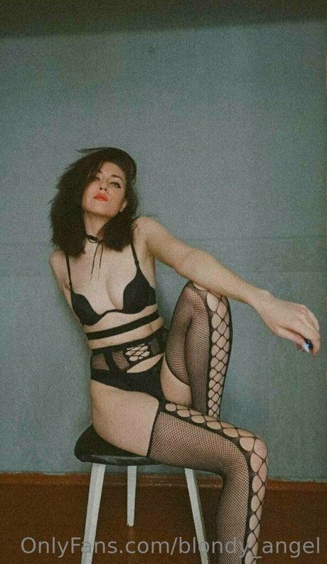 blondy angel XXXモデル 写真