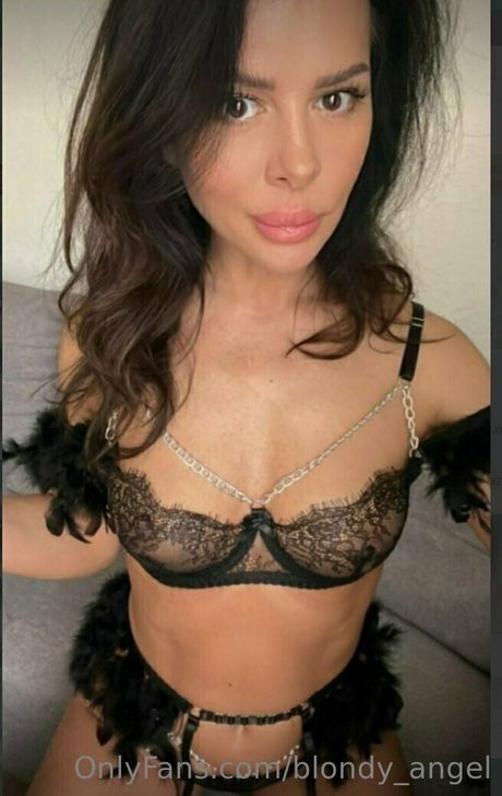 巨乳 パイズリ OnlyFans えろ ギャラリー