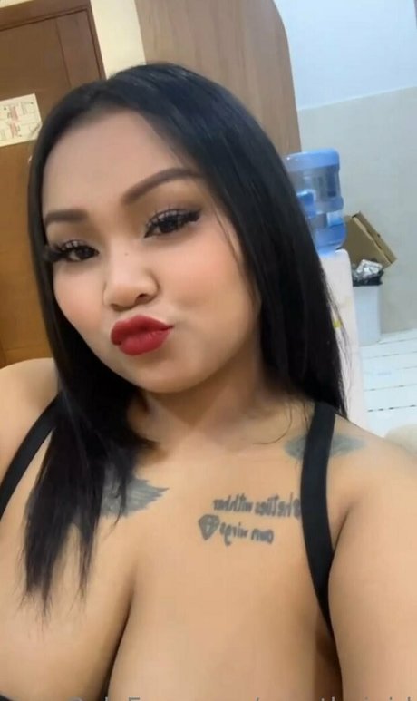 巨乳の熟女オンリーファンズ 無料ポルノ 画像