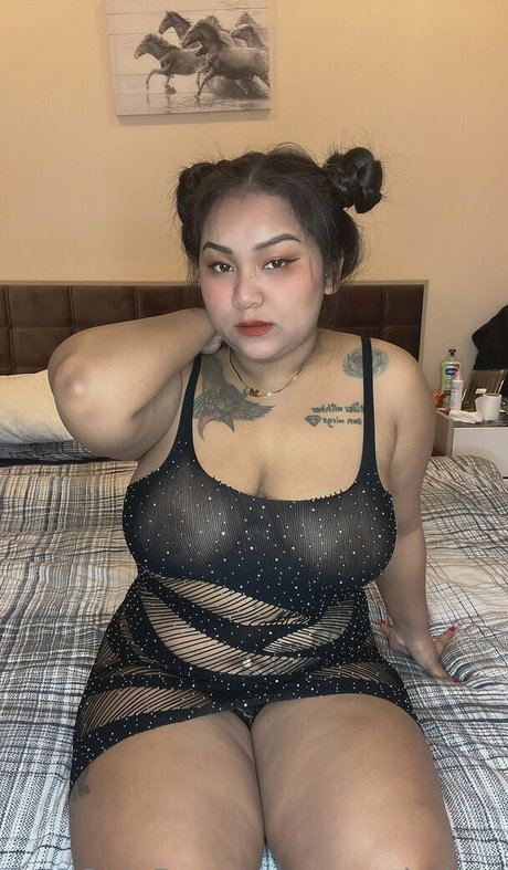 足ヌードオンリーファンズ セックス 写真