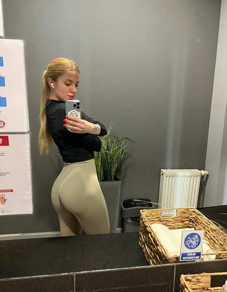 ハンズオンリーファン ホット裸 写真