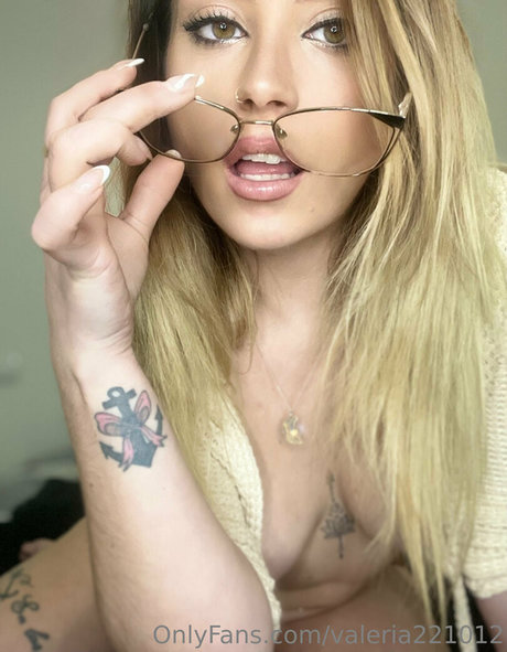 valeria221012 独占モデル 画像