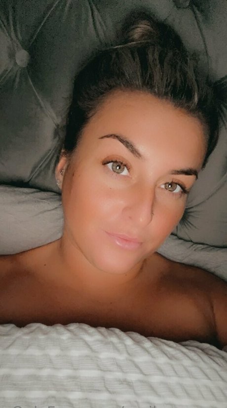 emilyy rosee XXXモデル 画像