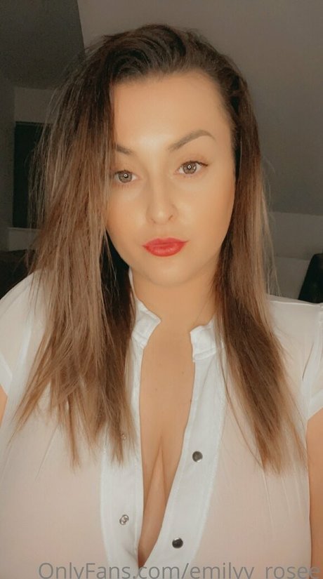 emilyy rosee セクシーなスター 画像