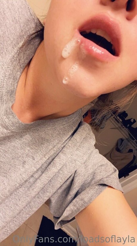 垂れ下がった熟女OnlyFans 美しいヌード 写真