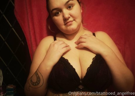 アマチュアヌードオンリーファンズ エロチック 写真