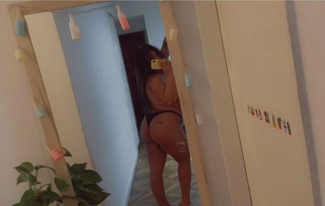 larita19 アート女優 画像