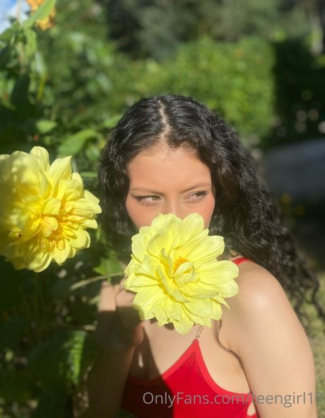 girlsweet19 ヌードのポルノスター 写真