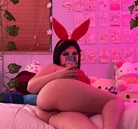 アジア人のティーンの足 オンリーファンズ ホット裸 画像