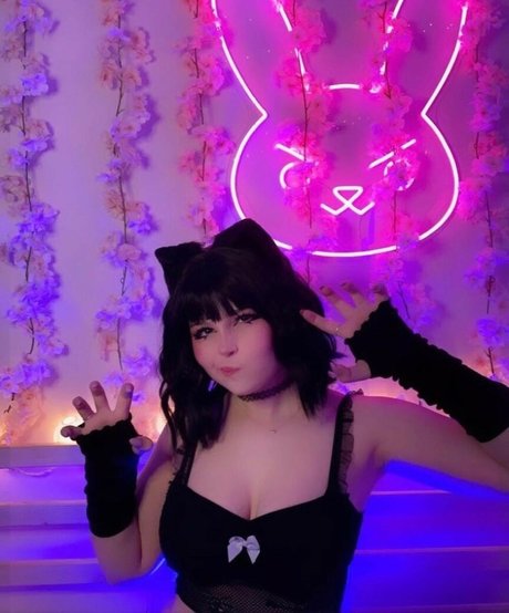 ヴィゴ・オンリーファンズ ポルノグラフィック ギャラリー