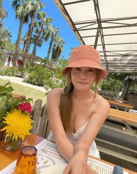 Plushys アダルトスター ギャラリー