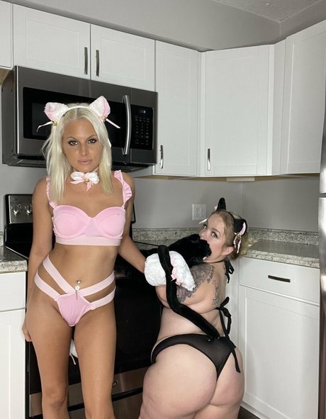 BBW TS オンリーファンズ 美しい裸 アーカイブ